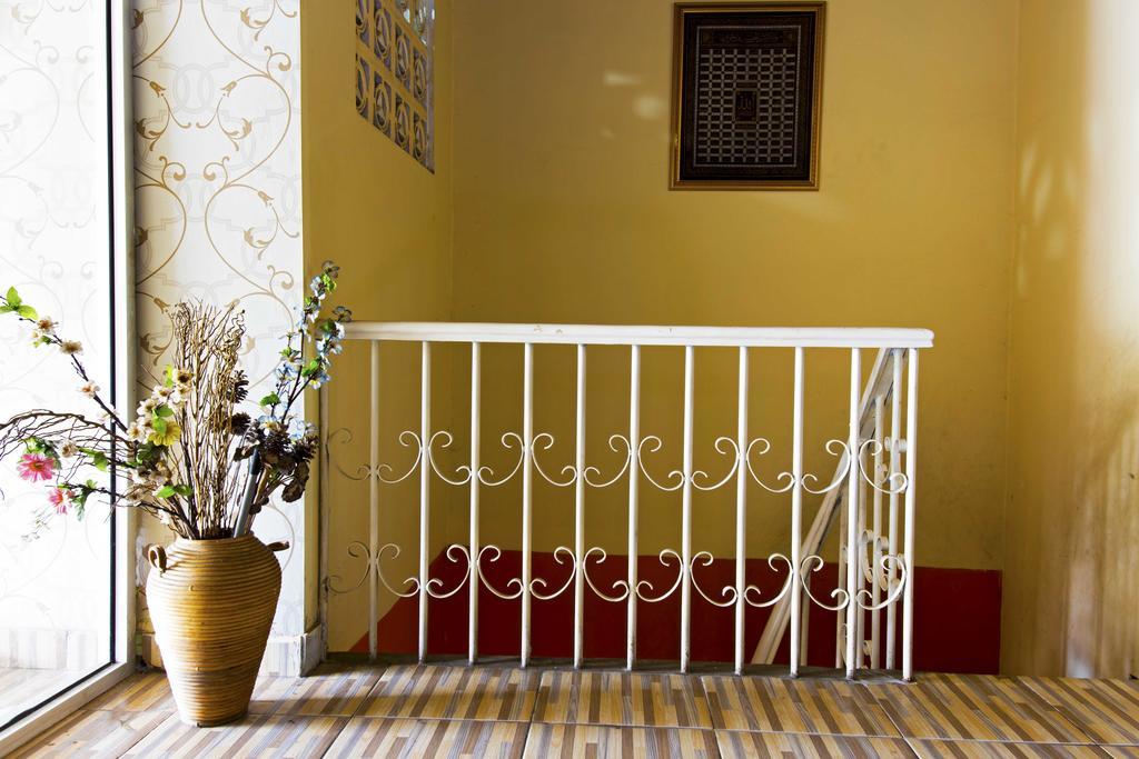Reddoorz @ Tebet Asem Baris Hotel Джакарта Екстериор снимка